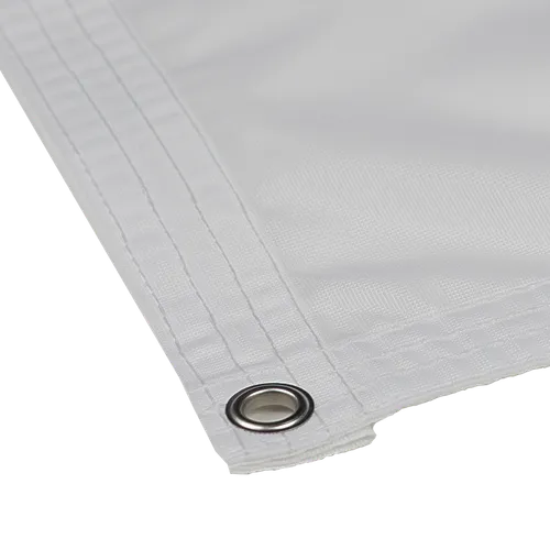 Occhielli con banda di rinforzo su tutti i lati