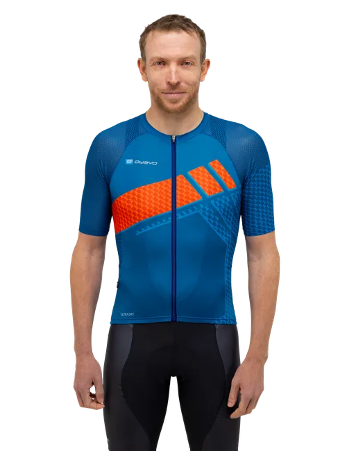  Il/La modello/a è alto/a 180 cm e indossa la taglia 6