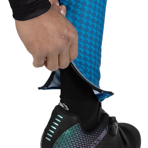 Zip laterale dietro alla caviglia