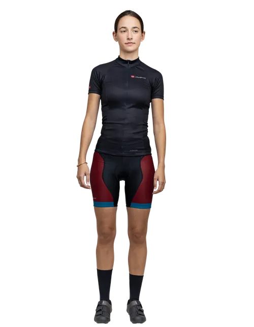  Il/La modello/a è alto/a 175 cm e indossa la taglia S3