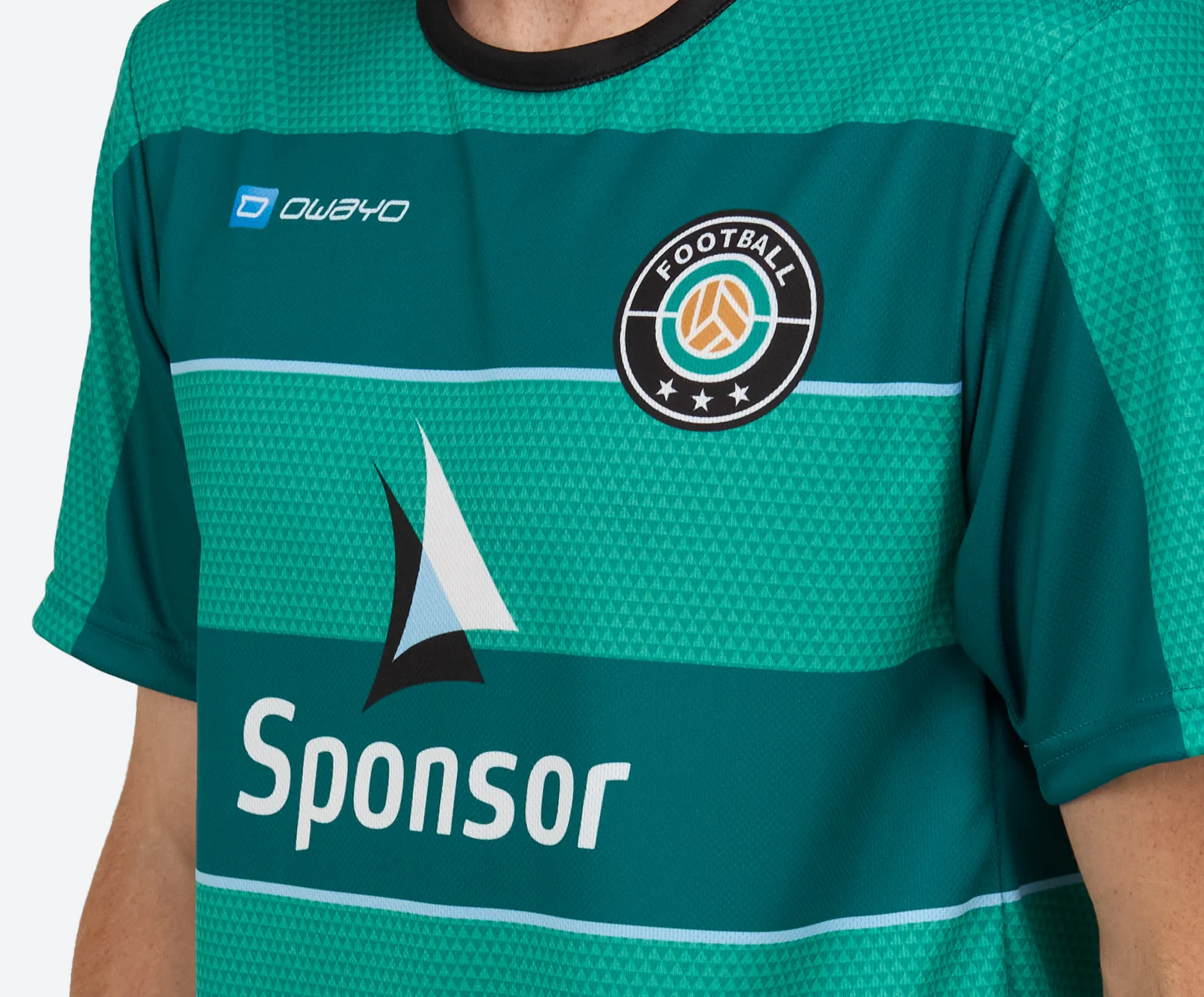 Maglietta da calcio verde con motivi diagonali, logo e stampa dello sponsor.